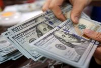 قیمت دلار باز هم ریخت ،دلار در آستانه ۲۸ هزارتومان
