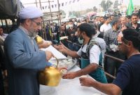  توزیع روزانه ۳ هزار پرس غذای گرم بین زائران در سامرا