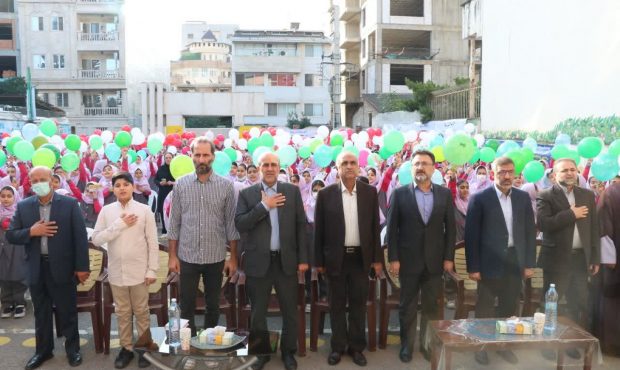گزارش تصویری|برگزاری مراسم زنگ شور عاطفه‌ها در مدارس استان مازندران با حضور فرماندار مرکز استان ساری