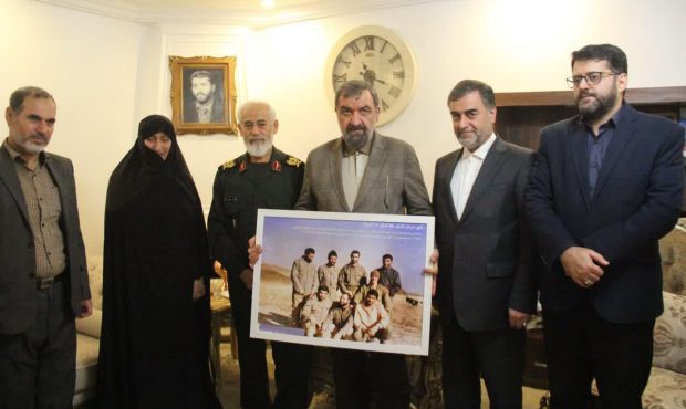دیدار معاون رئیس جمهور با خانواده شهید عالی در جویبار دیدار معاون رئیس جمهور با خانواده شهید عالی در جویبار