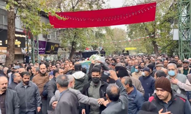 تشییع پیکر مطهر شهید مدافع امنیت در ساری تشییع پیکر مطهر شهید مدافع امنیت در ساری