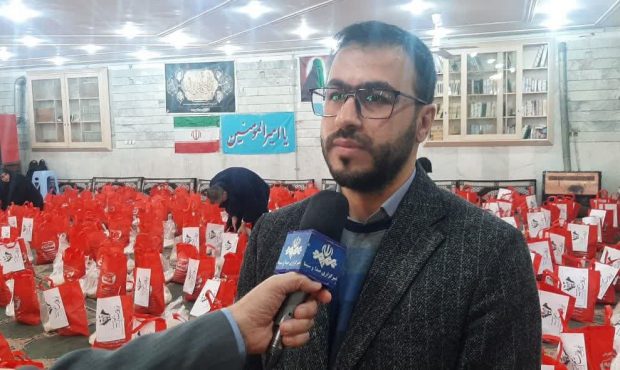توزیع ۳۱۳ بسته کمک معیشتی بین دانش آموزان قائم شهر توزیع ۳۱۳ بسته کمک معیشتی بین دانش آموزان قائم شهر
