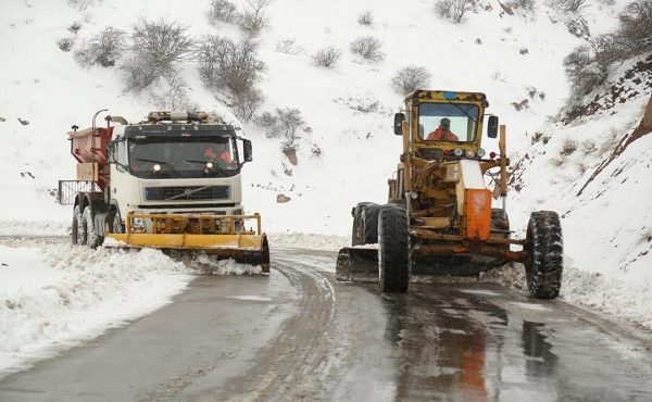 آماده باش ۳۰۰ راهدار مازندران در جاده‌ها و گردنه‌های برف گیر مازندران