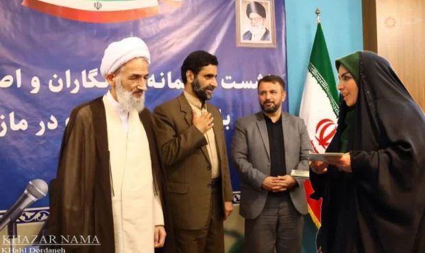 خبرنگاران سربازان مدافع میدان جنگ بزرگ رسانه‌ای و تبلیغاتی هستند