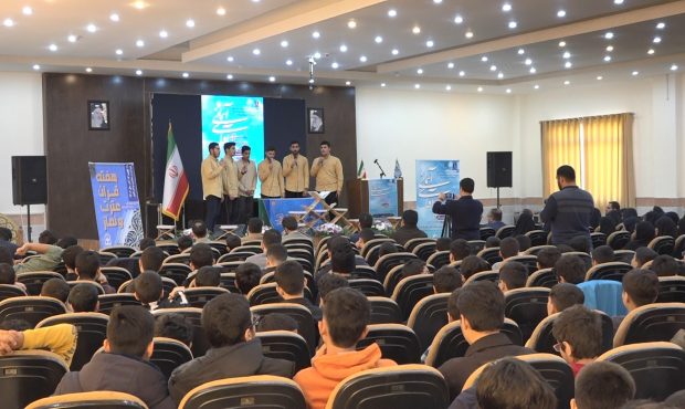 تجلیل از ۱۰ دانش‌آموز نخبه قرآنی در مازندران