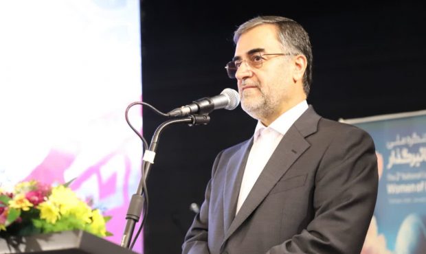 مشارکت زنان در دفاع از انقلاب چشم جهانیان را خیره کرد  