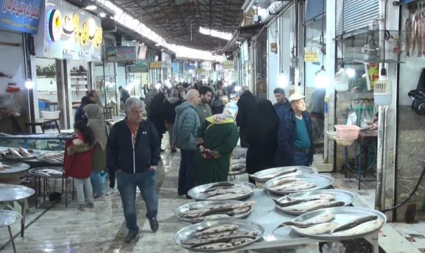 بازار سنتی ماهی‌فروشان تنکابن در ۷۰ سالگ