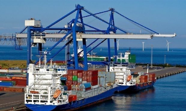 آغاز تامین کالا‌های اساسی استراتژیک از طریق بنادر مازندران
