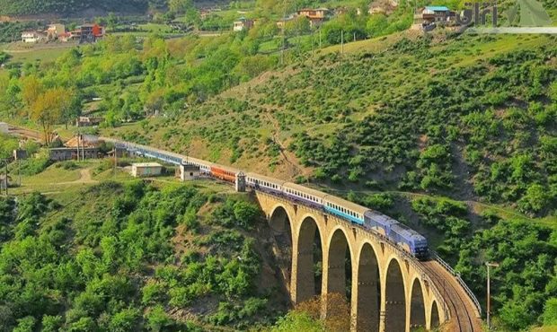 مفاخر سوادکوه در هفته مازندران تجلیل شدند مفاخر سوادکوه در هفته مازندران تجلیل شدند