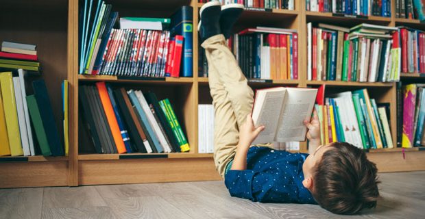 عشق به کتاب را در کودکان پرورش دهیم