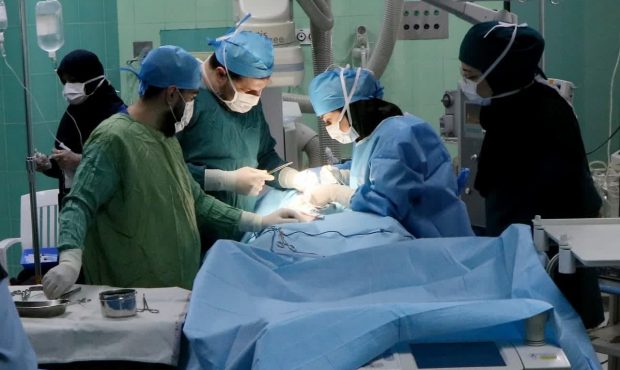 انجام نخستین جراحی کمتهاجمی و پیشرفتهای ترمیم شاهرگ بدن در بابل انجام نخستین جراحی کمتهاجمی و پیشرفتهای ترمیم شاهرگ بدن در بابل