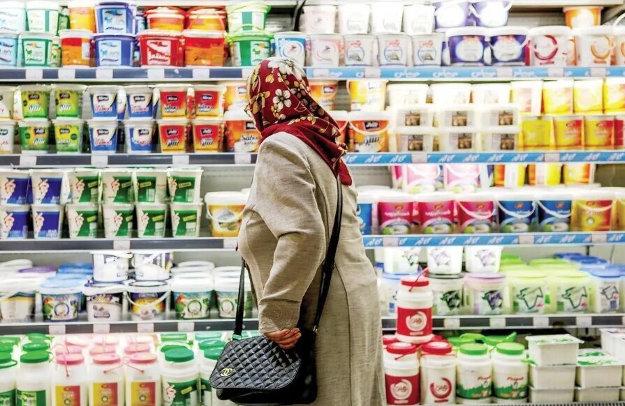 قیمت شیر برای دومین بار از ابتدای سال بالا رفت/ تورم بر بازار لبنیات حاکم است