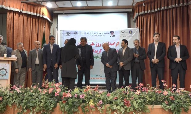 تجلیل از از ۲۱ نخبه مازندرانی کنکور ۱۴۰۳