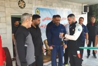 امیرعباس کاووسی مدال طلای خود را به پدر شهید فراجا تقدیم کرد