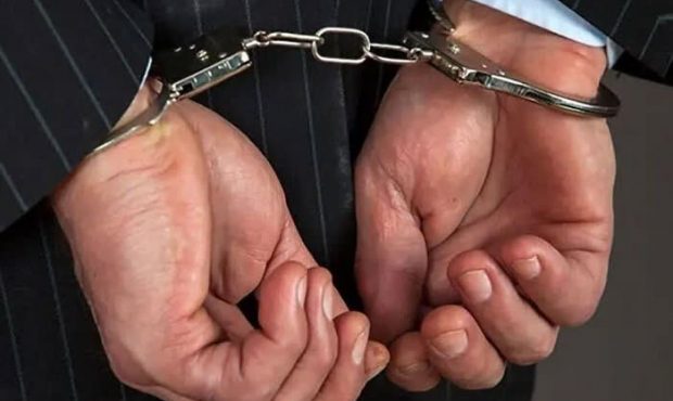 دستگیری وکیل قلابی توسط مامورین حفاظت و اطلاعات دادگستری ساری