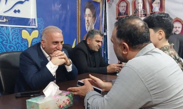 سرپرست فرمانداری ساری پای صحبت مردم نشست