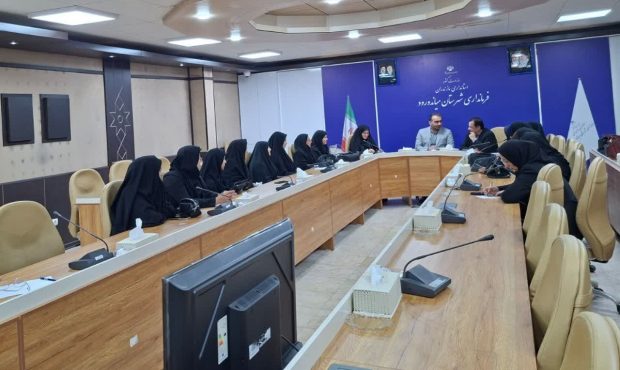 نشست فرماندار میاندورود با بانوان شاغل شهرستان